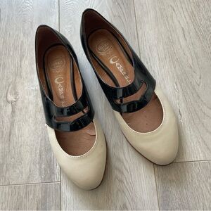 Jeffrey Campbell Flats deposit womens Cream Black (size 7) classy mary jane